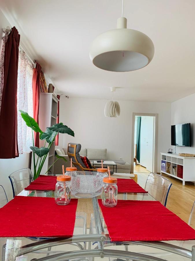 Apartman Marley Apartment Кострена Екстериор снимка