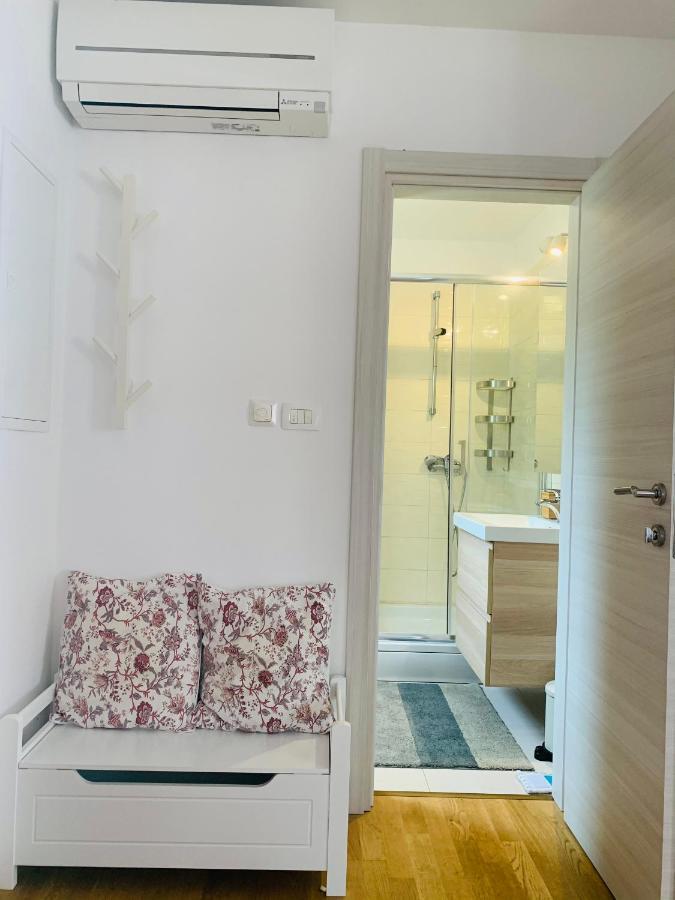 Apartman Marley Apartment Кострена Екстериор снимка