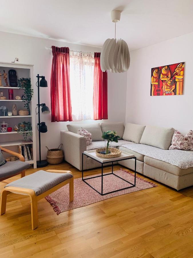 Apartman Marley Apartment Кострена Екстериор снимка