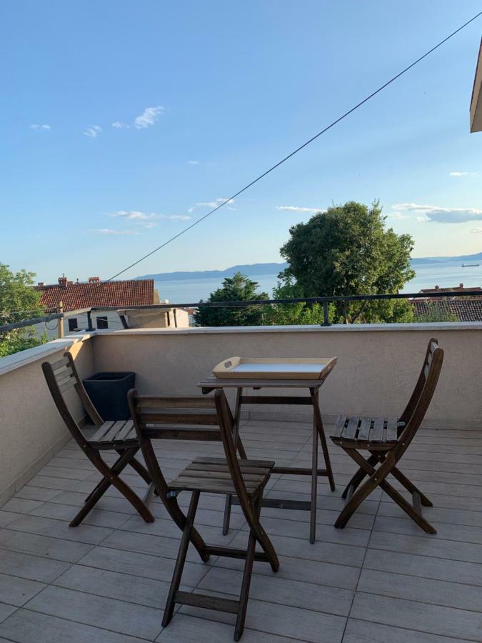 Apartman Marley Apartment Кострена Екстериор снимка