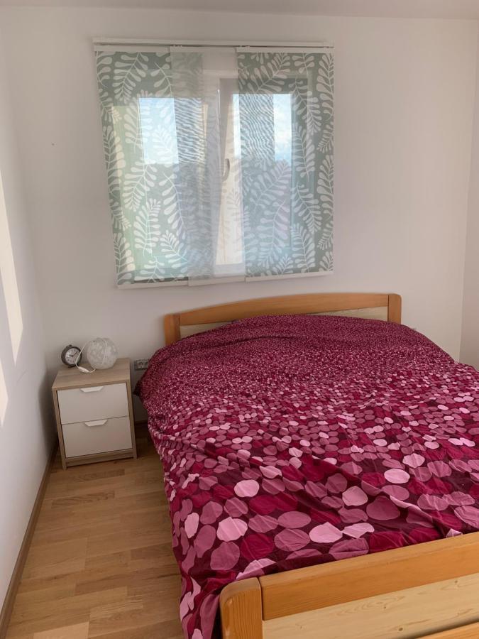 Apartman Marley Apartment Кострена Екстериор снимка